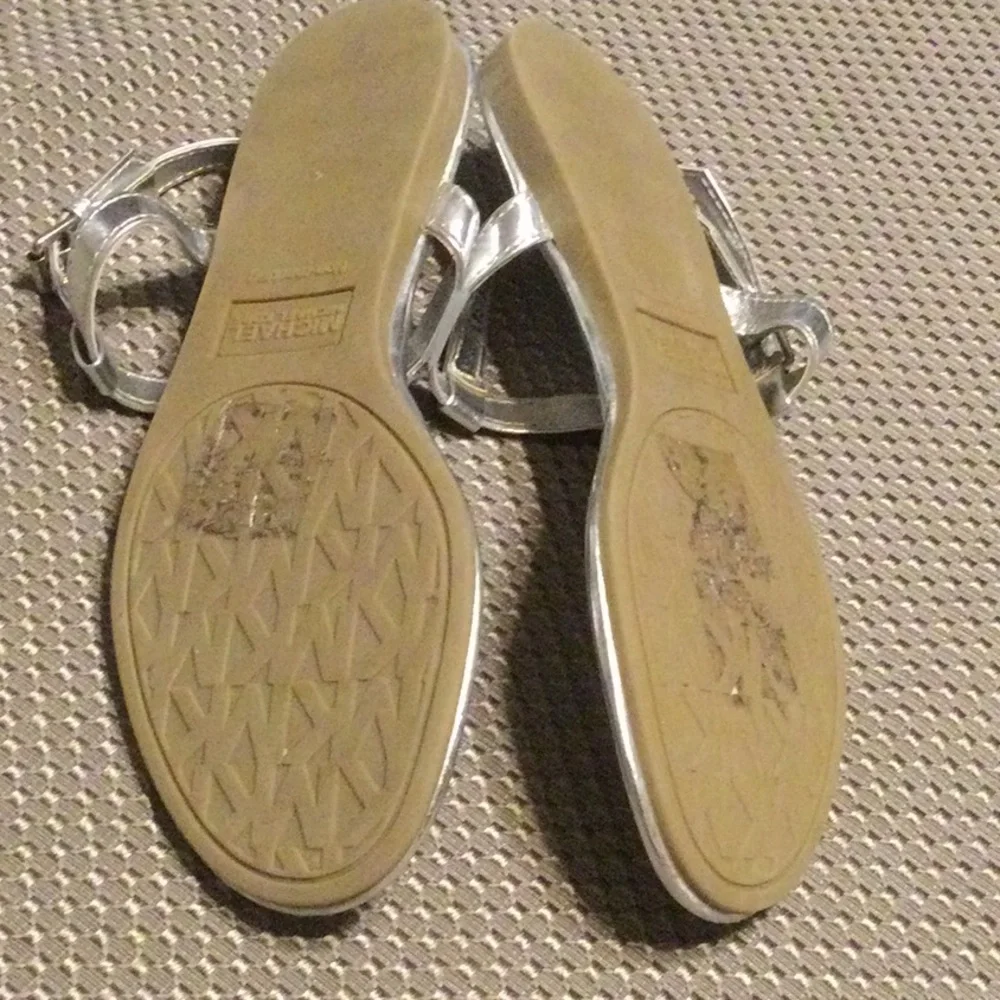 Michael Kors Silver Size 3 Girl’s Sandals. - Picture 4 of 4